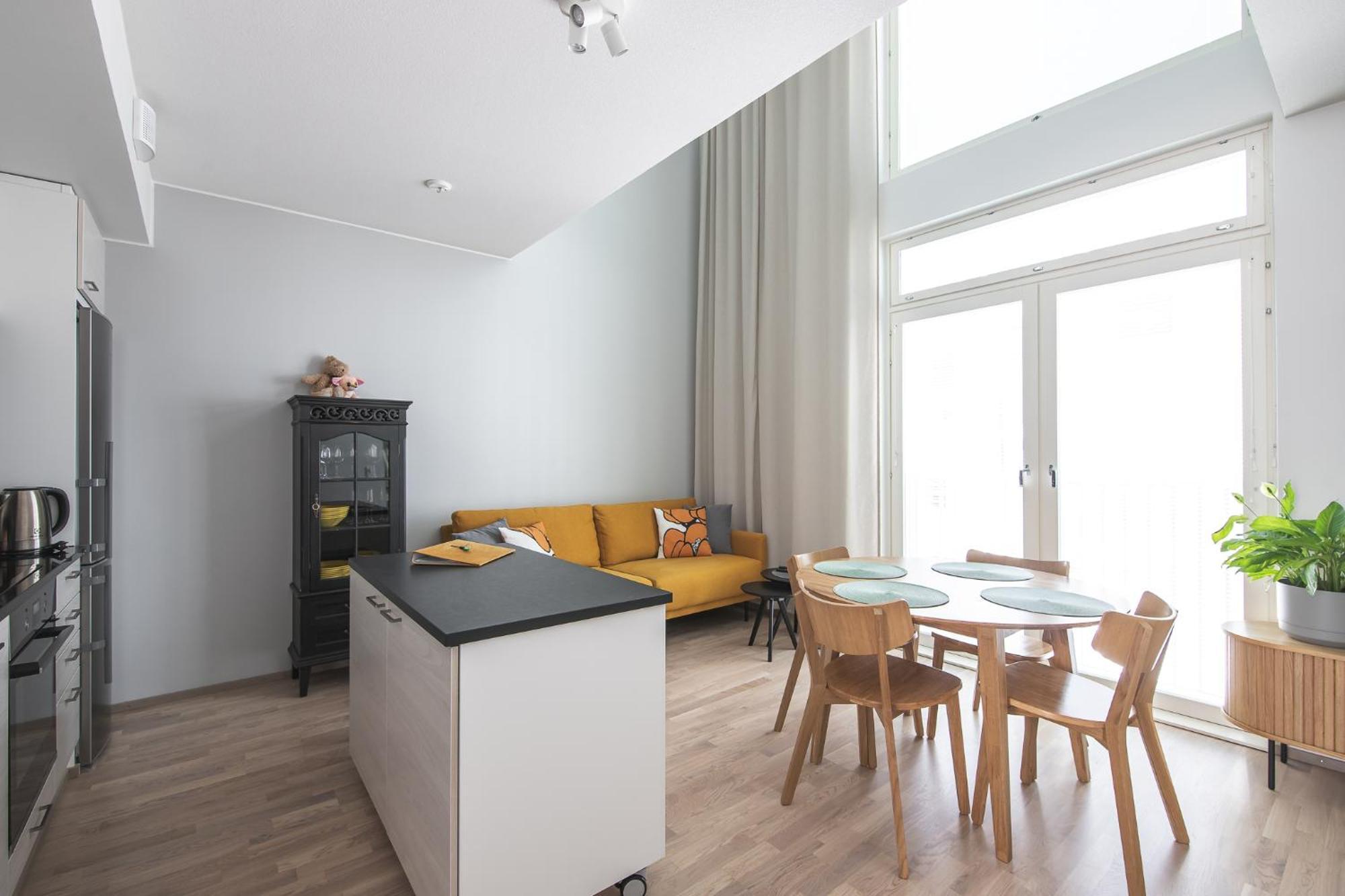 Ydinkeskustassa Saunallinen Huoneisto Kahdessa Tasossa Kuopio Esterno foto